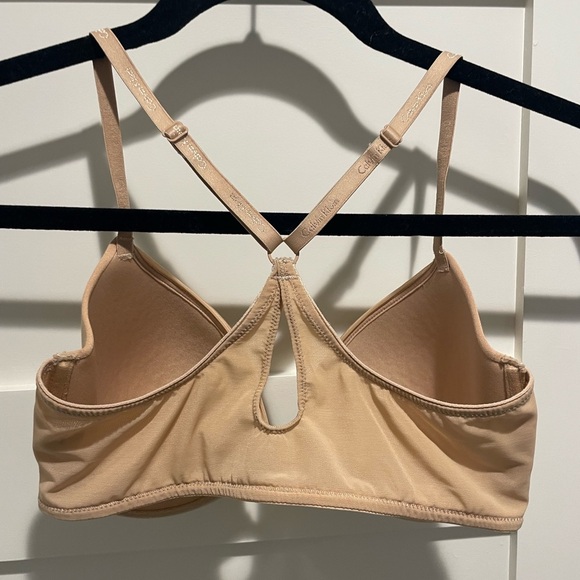 Calvin Klein Women's Tan Razor Back Bra - Picture 2 of 7
